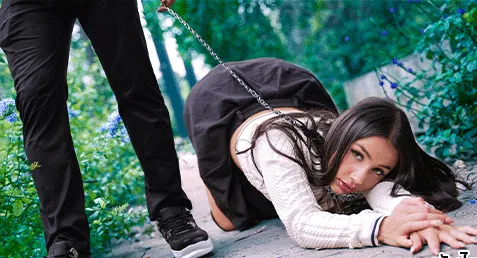 Oye Loca – Sofia Laurent หนังxฝรั่งซับไทย โซเฟีย สาวออฟฟิศลาตินสวยเข้มเซ็กซี่ เธอทำงานพลาดเสียลูกค้ารายใหญ่ไป บอสหนุ่มจะต้องไล่เธอออก แต่เธอขอร้องให้โอกาสเธออีกครั้ง เธอแสดงออกว่ายอมทำทุกอย่างเพื่อรักษางาน จับบอสโม๊กควยดุ้นใหญ่แบบเอาท์ดอร์ ก่อนเข้าที่พักจัดหนักตอกหียับน้ำแตกเต็มหน้า (Latina Fuck Toy On a Leash)